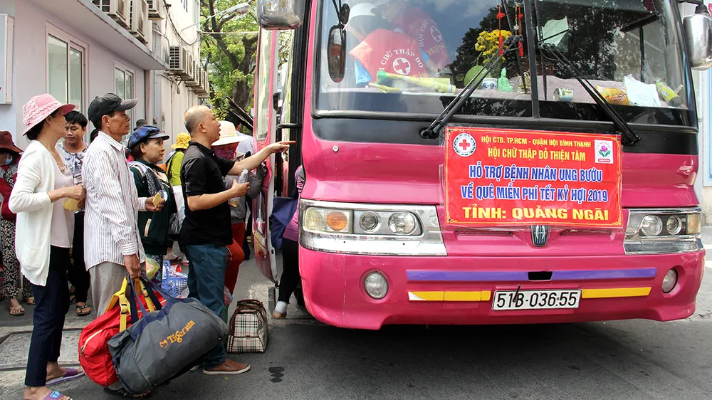 Chuyến xe yêu thương của bệnh nhân ung thư 
