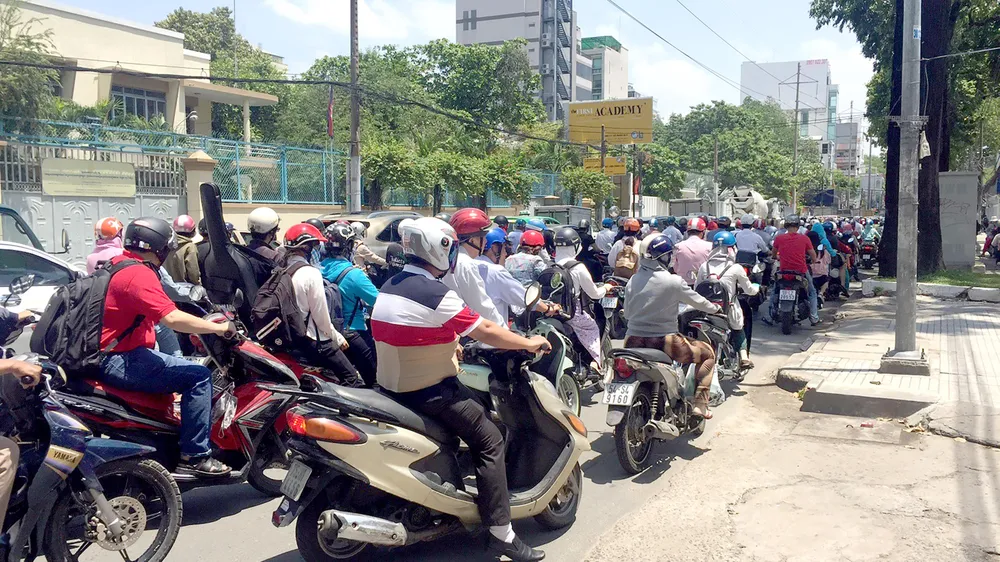 Chính sách hợp lý, đột phá để giải bài toán giao thông