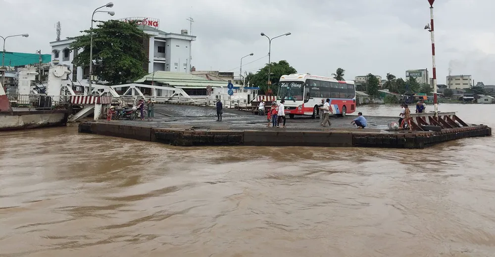 Đưa em qua phà Vàm Cống
