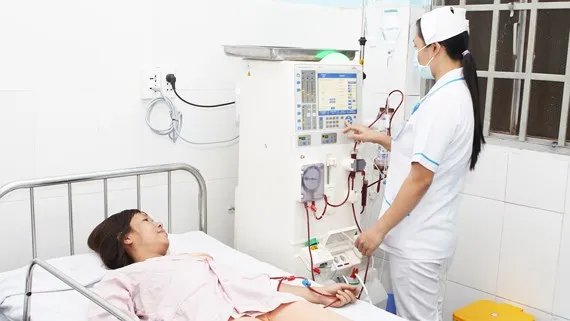 Thu hút cán bộ y tế giỏi cho địa bàn xa trung tâm