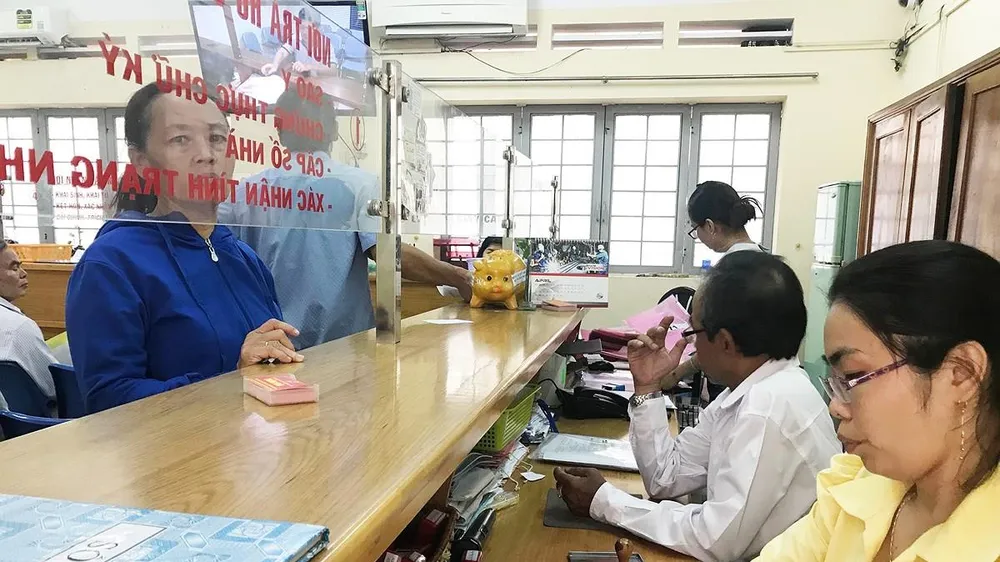 Giảm chi thường xuyên để tạo nguồn cải cách tiền lương