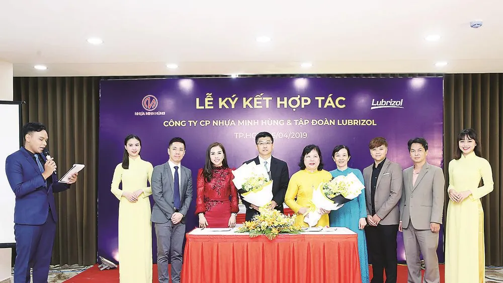 Nhựa Minh Hùng hợp tác Tập đoàn Lubrizol 