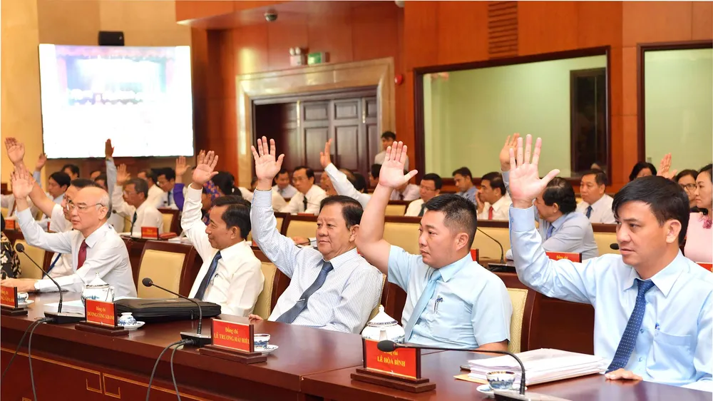 50 năm thực hiện di chúc của Chủ tịch Hồ Chí Minh: Dân chủ trong Đảng