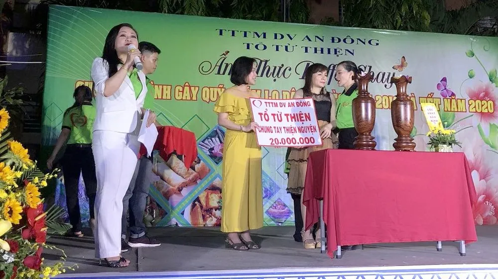 Nhiệt thành giúp người nghèo