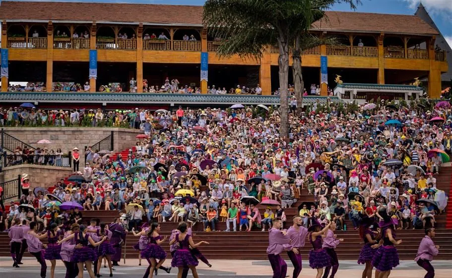Choáng ngợp với những xứ sở đẹp chất ngất trong show “Vũ hội Ánh Dương”