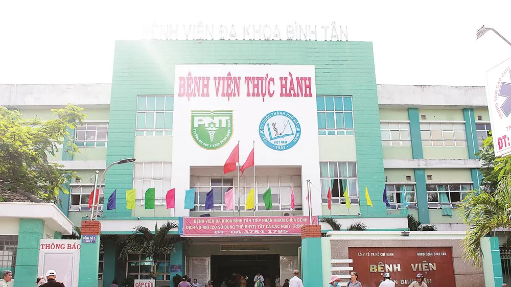 Bệnh viện nằm cửa ngõ phía Tây của thành phố với khu dân cư đông nhưng nhờ đội ngũ bác sĩ giỏi, nhiệt tình tạo được niềm tin cho người bệnh
