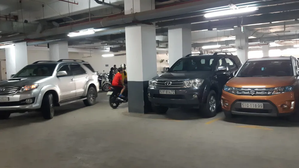 Đau đầu chuyện chỗ để ô tô ở chung cư