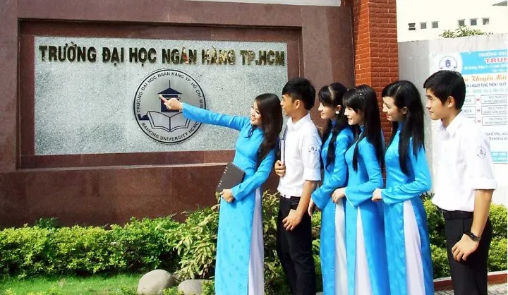  Trường Đại học Ngân hàng TPHCM dừng tổ chức thi và cấp chứng chỉ tiếng Anh