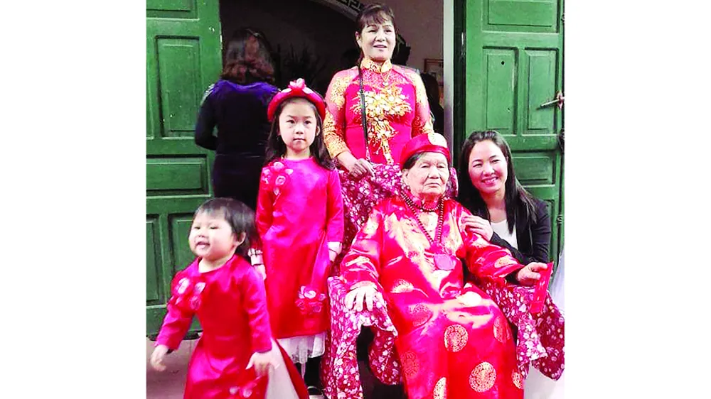 Tết nội - tết ngoại