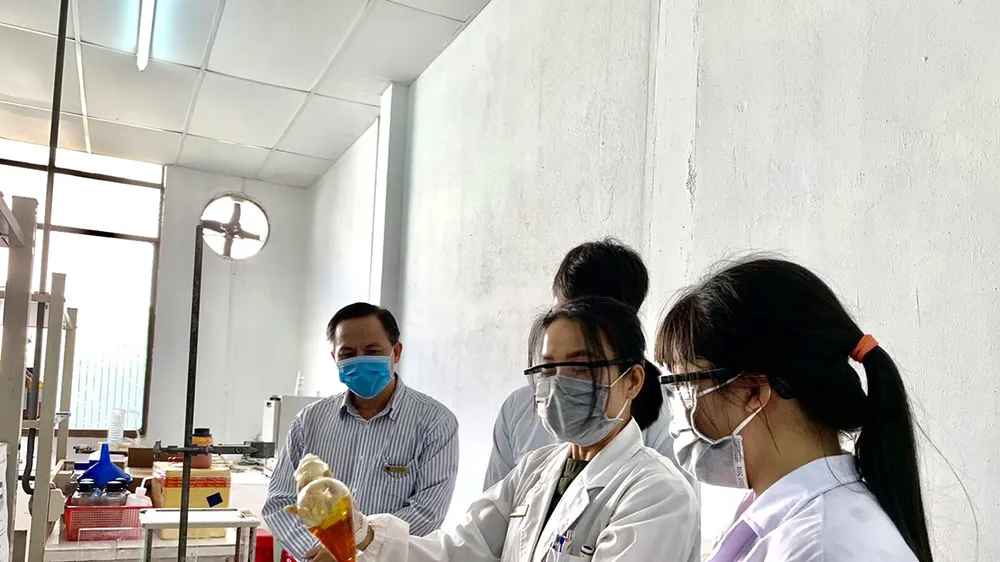Sinh viên tiếp tục nghỉ học, hoãn thi 