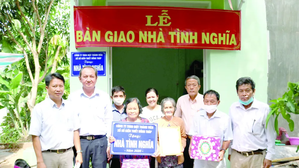 Lễ bàn giao nhà tình nghĩa cho gia đình người có công với Cách mạng tại TP Cao Lãnh, Đồng Tháp