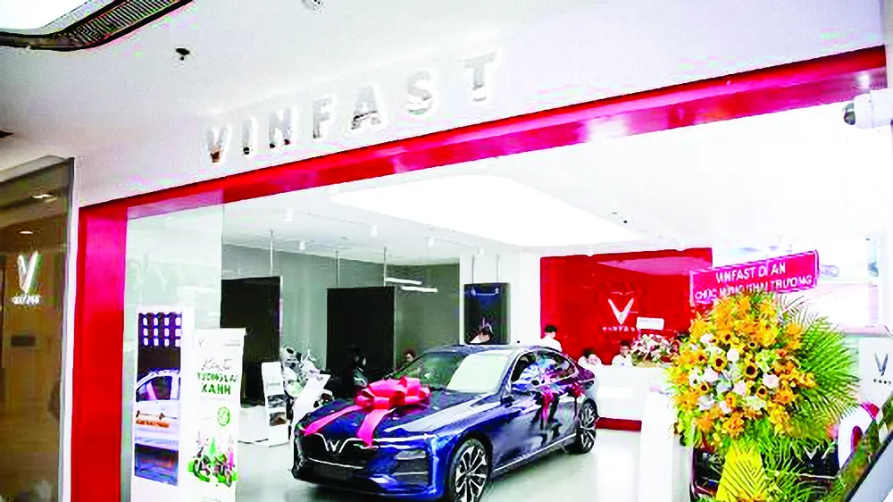 VinFast lập kỷ lục khai trương 27 showroom trong một ngày