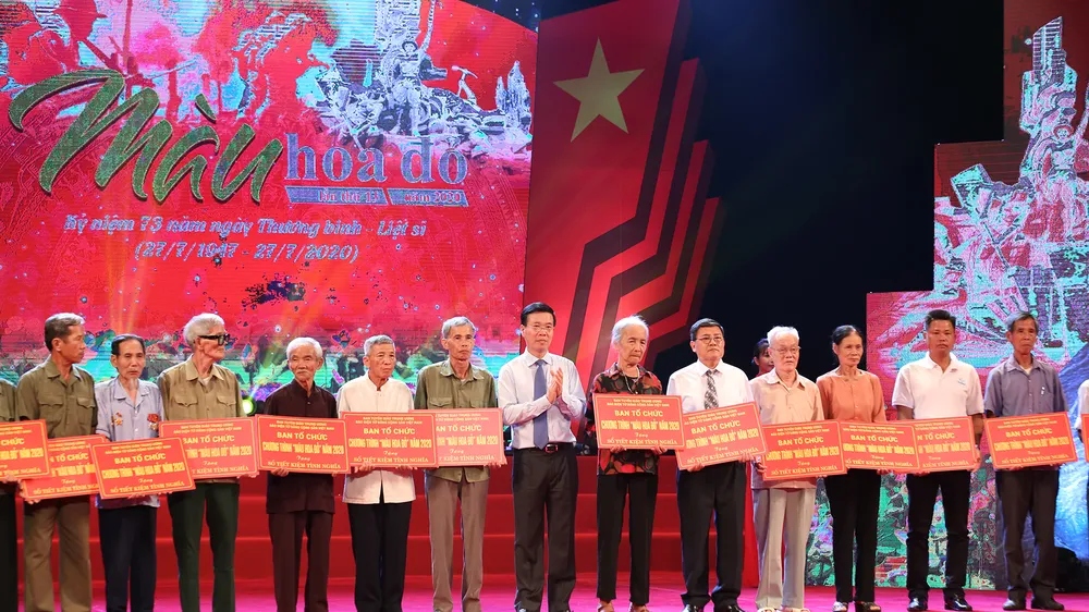 Chương trình “Màu hoa đỏ” - Món quà ý nghĩa tri ân những người có công