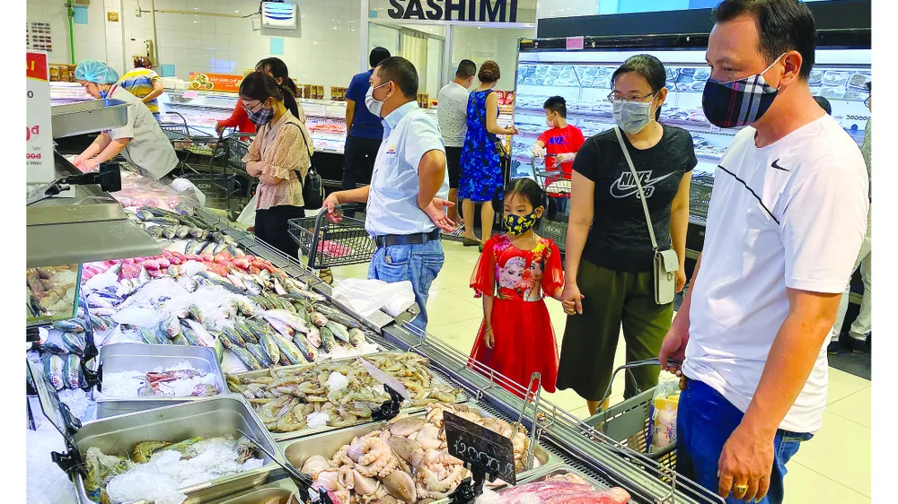 Chia sẻ khó khăn với người tiêu dùng