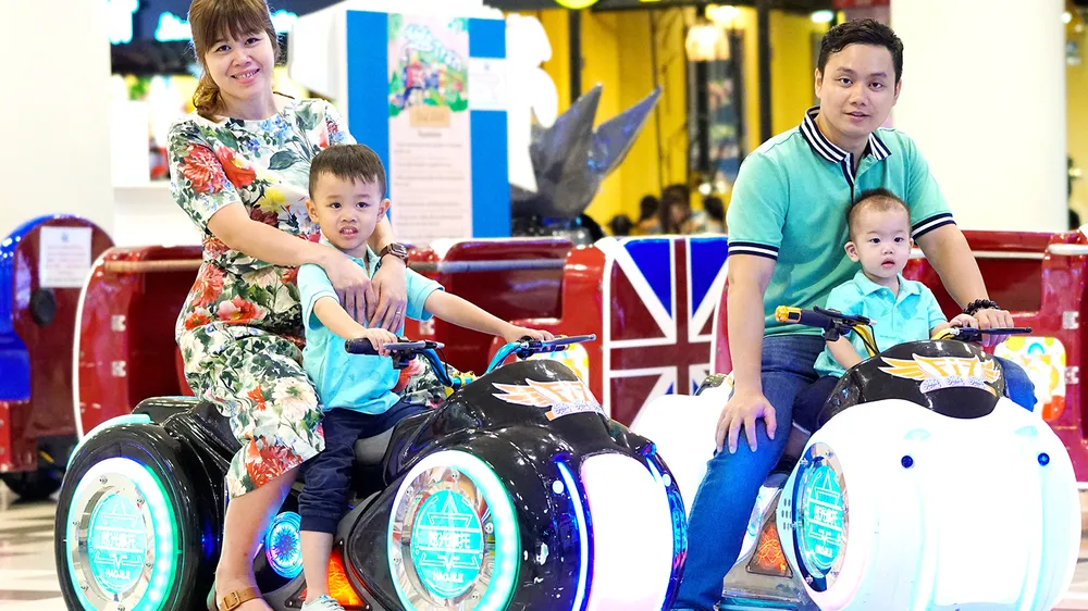 Làm bạn cùng con