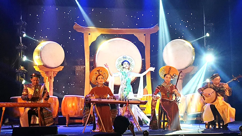 Dáng hình âm vang