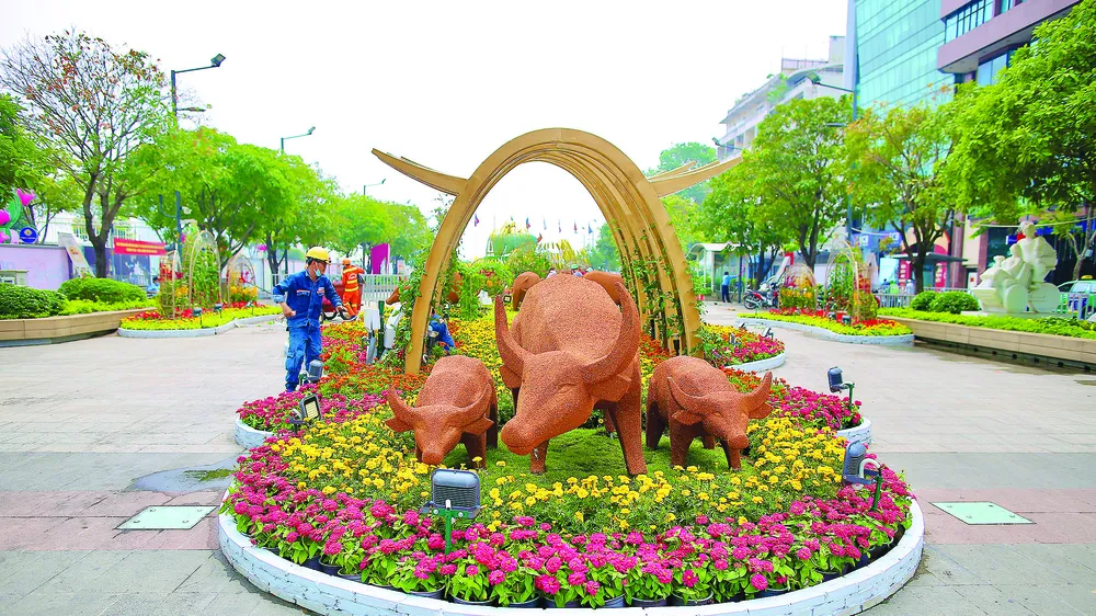 Cả nước náo nức vào xuân