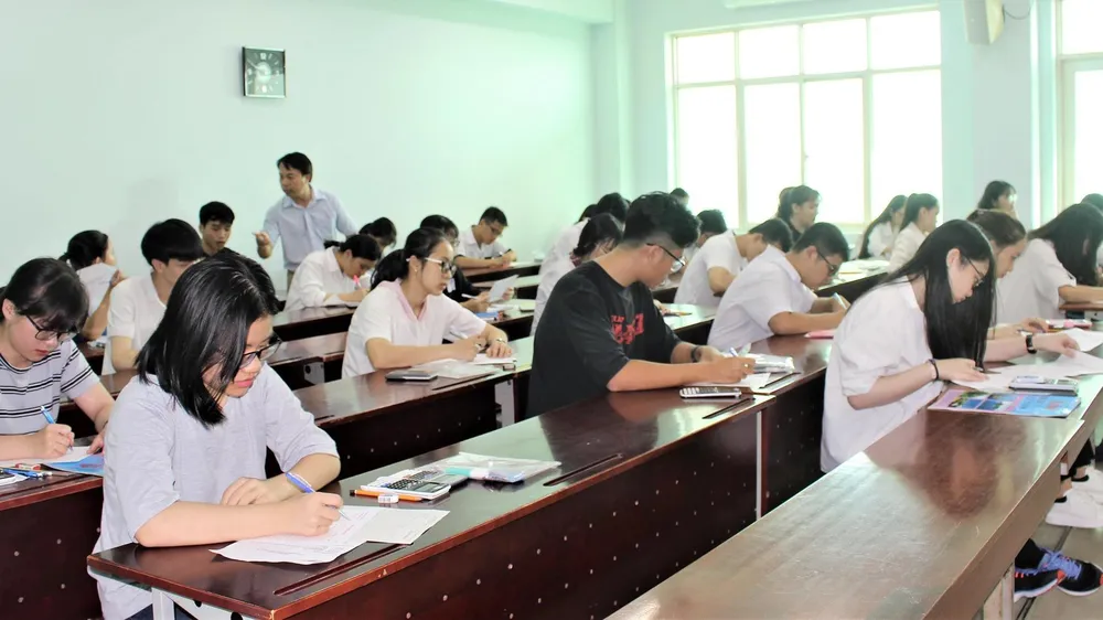 Không mở khoa báo chí ở trường tư thục
