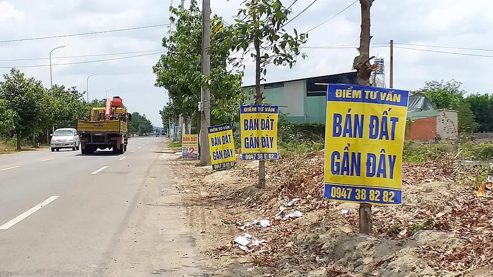 Cần Giờ: Cấm cán bộ môi giới, mua bán đất đai