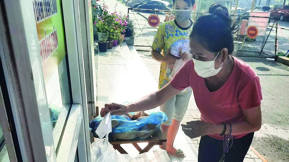 San sẻ yêu thương trong mùa dịch