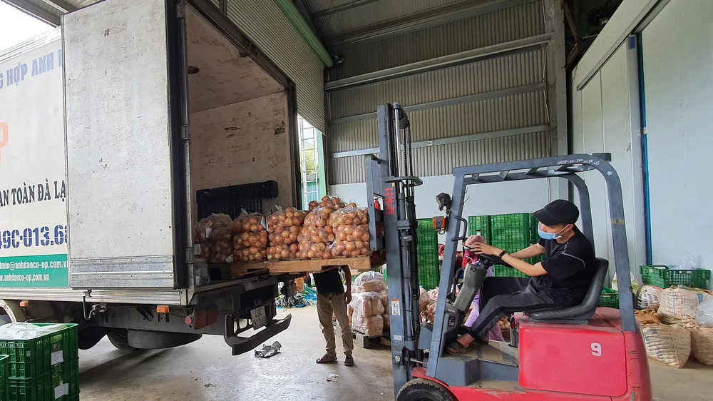 Tạo thuận lợi vận chuyển nông sản về TPHCM