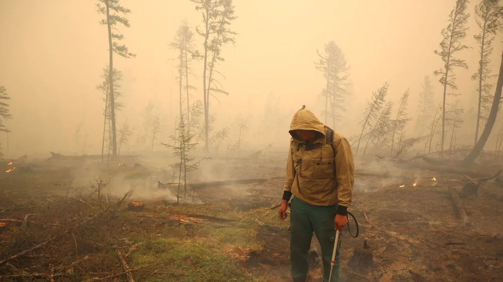 Sau trận hỏa hoạn ở Yakutia, Nga ngày 17-7. Ảnh: Reuters