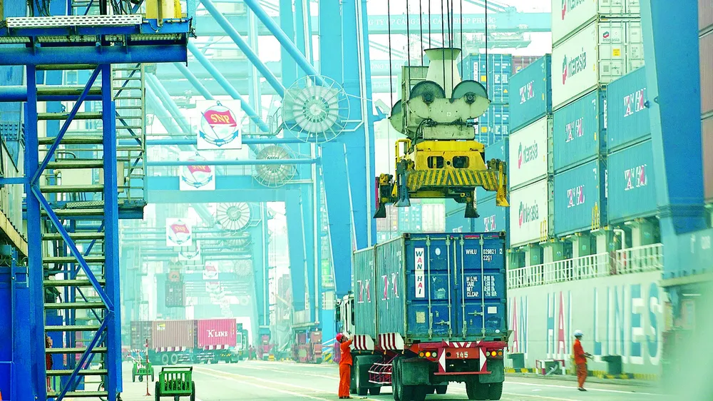 Trung tâm logistics vùng TPHCM: Những viên gạch đầu tiên