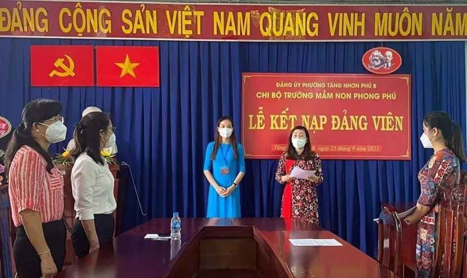 Đảng bộ TP Thủ Đức (TPHCM) tổ chức kết nạp Đảng đợt 23-9 cho 19 quần chúng ưu tú trên địa bàn