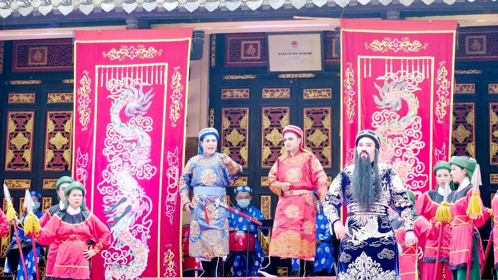 Sân khấu thành phố sẵn sàng trở lại
