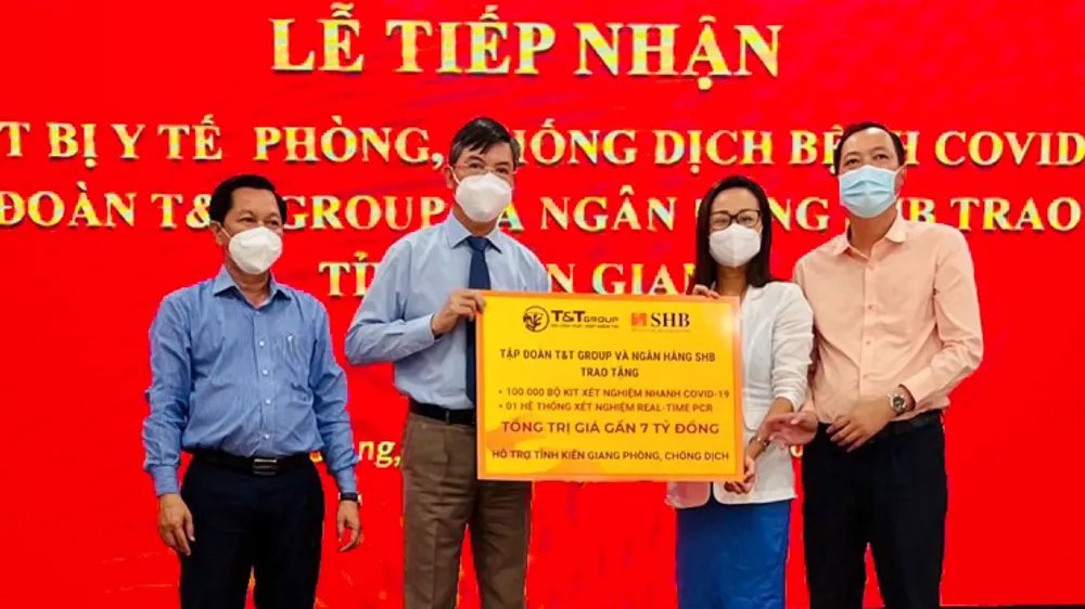 T&T Group và SHB tặng thiết bị, vật tư y tế trị giá 42 tỷ đồng giúp 8 tỉnh chống dịch