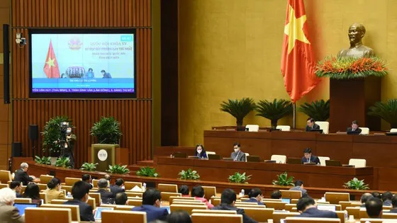 Tuần làm việc cuối cùng kỳ họp bất thường thứ nhất Quốc hội thông qua 1 luật và 3 nghị quyết
