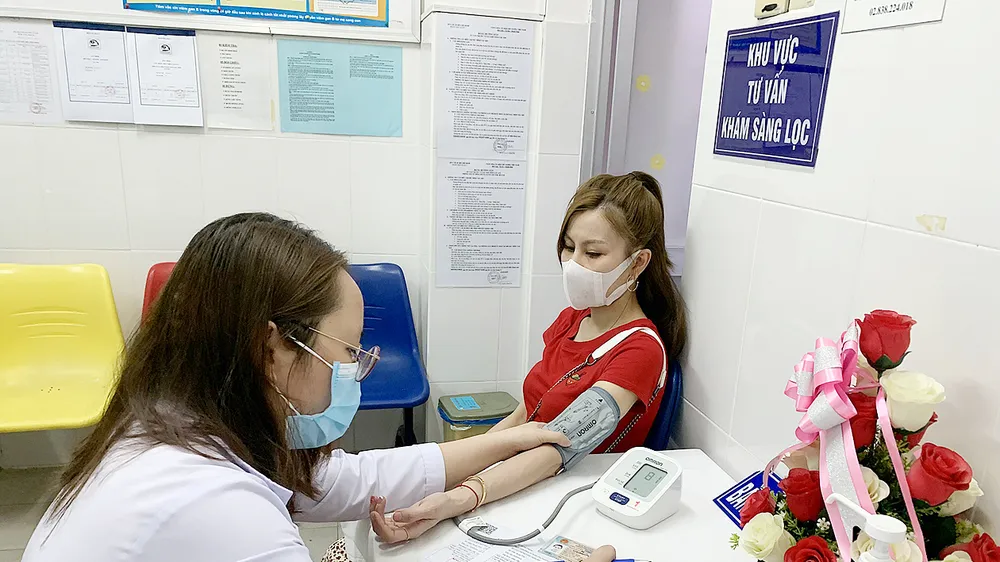 Nỗ lực bao phủ vaccine xuyên Tết