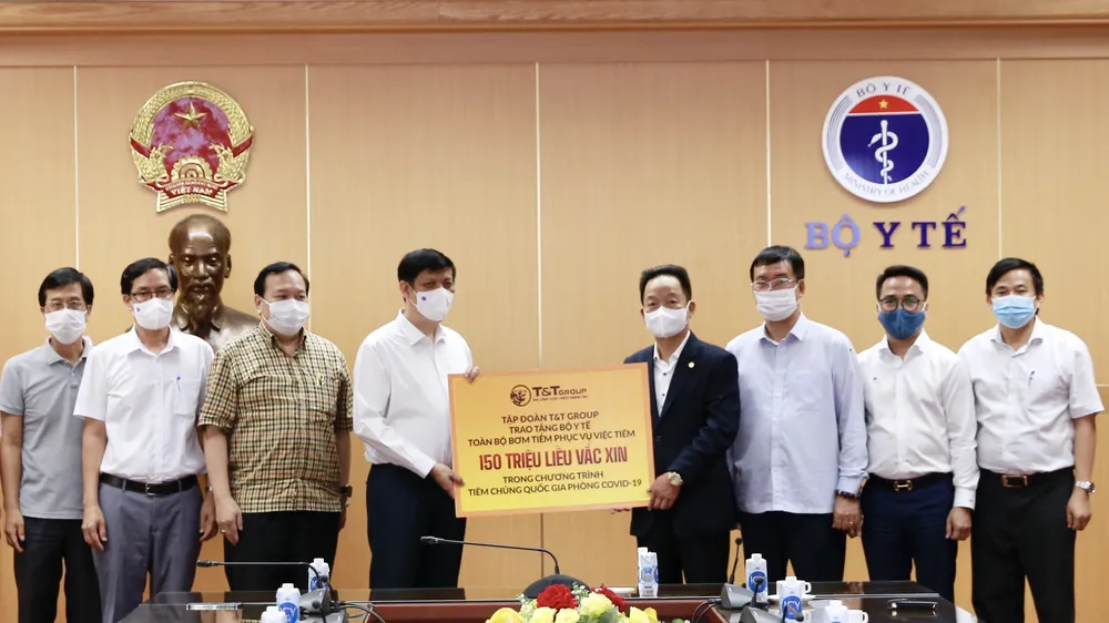 T&T Group được tặng thưởng Huân chương Lao động vì thành tích chống dịch Covid-19