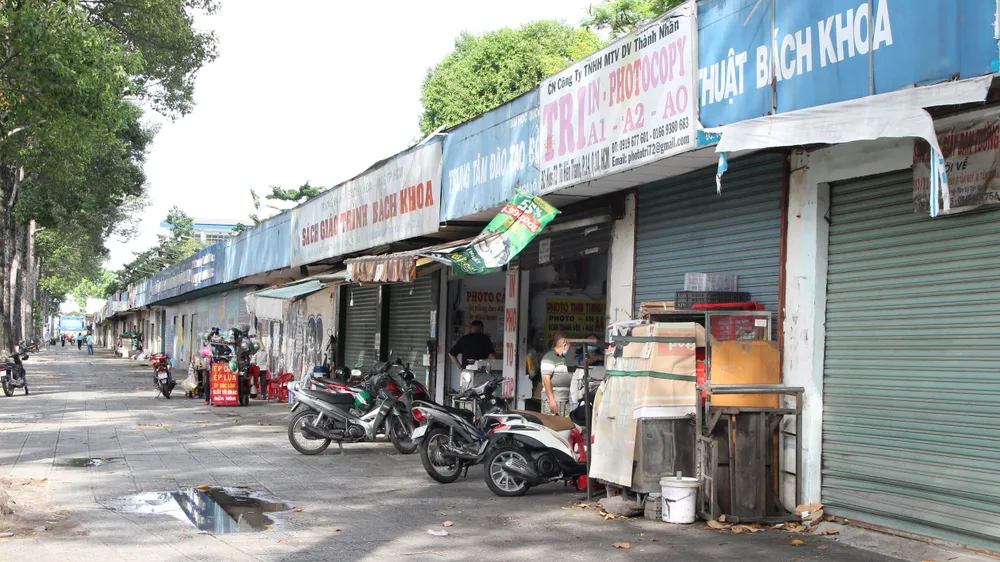 Không gian sinh hoạt của người dân bị cắt xén - Bài 2: “Khế ngọt” rơi vào túi ai?