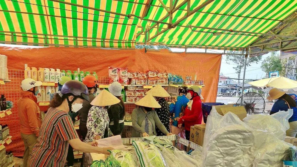 Co.opmart Quảng Bình đưa hàng Việt về nông thôn
