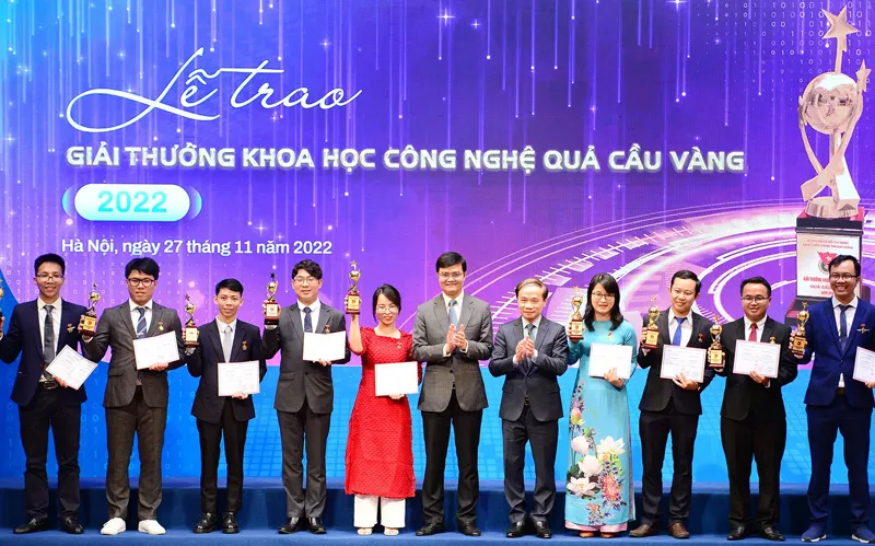 10 tài năng trẻ nhận Giải thưởng khoa học công nghệ Quả cầu vàng 2022