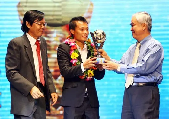 Những “ông già gân”