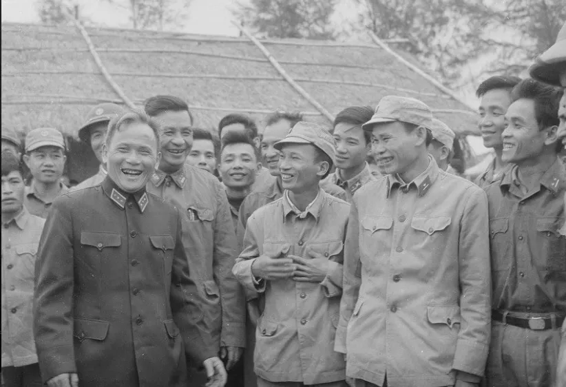 Kỷ niệm 110 năm Ngày sinh Đại tướng Chu Huy Mân (17-3-1913 - 17-3-2023): Đại tướng trong lòng quân - dân