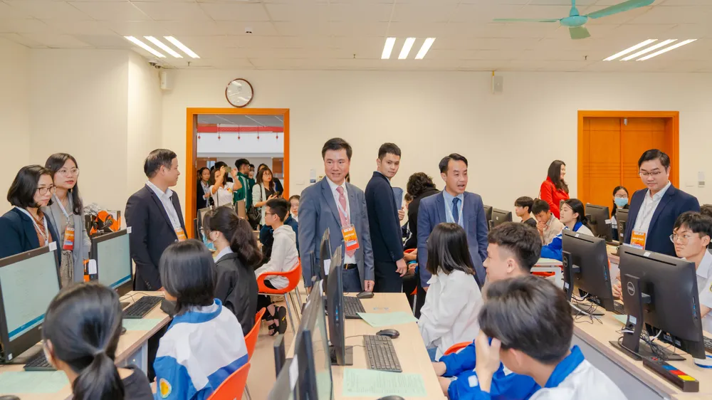 Cuộc thi Vô địch tin học văn phòng thế giới đồng loạt diễn ra ở các thành phố lớn