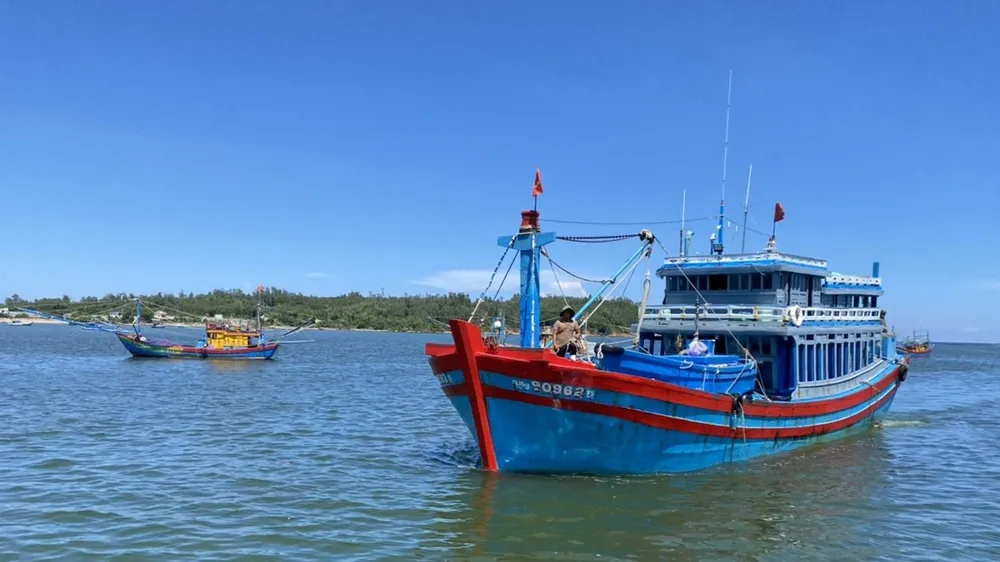 Nguy hiểm từ khu neo đậu tàu thuyền tự phát