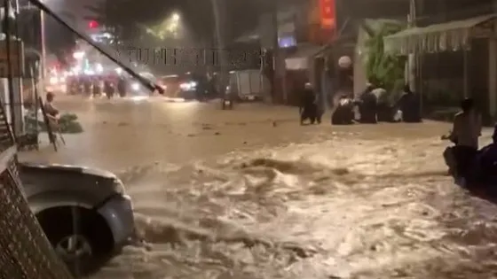 Lũ lớn tại huyện Nhơn Trạch (Đồng Nai): Công ty TNHH Hưng nghiệp Formosa hỗ trợ 5 triệu đồng/hộ dân bị thiệt hại