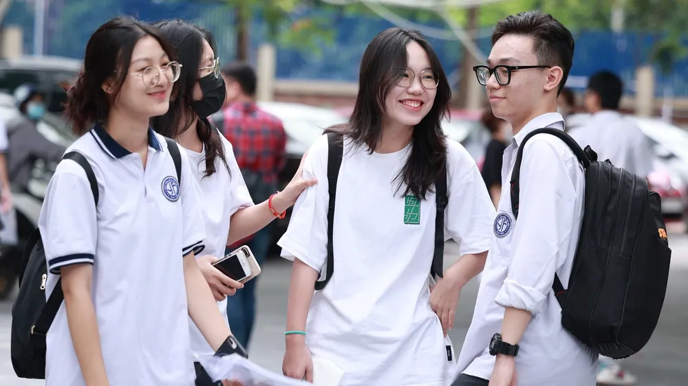 Sáng 28-6, thí sinh làm bài thi môn Ngữ văn kỳ thi tốt nghiệp THPT năm 2023