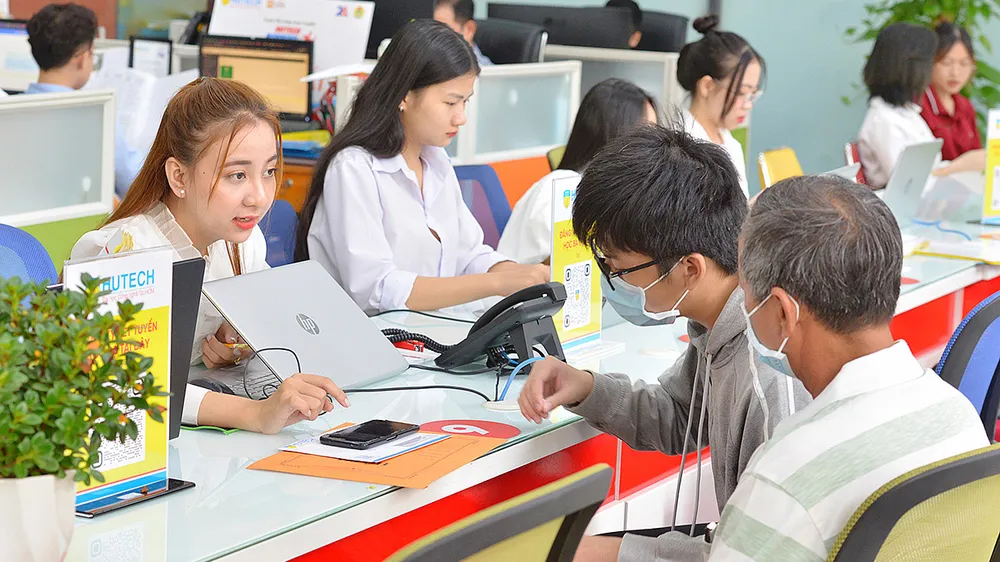Tuyển sinh đại học năm 2023: Điểm chuẩn sẽ giảm