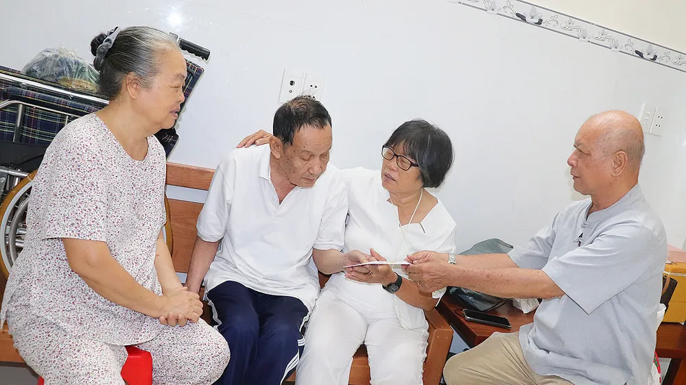 Thấm đẫm nghĩa tình đồng đội