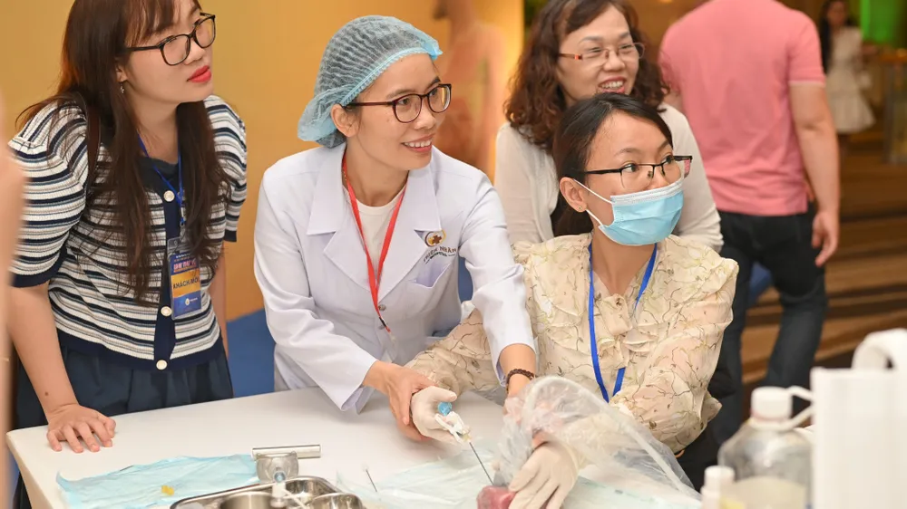Ứng dụng kỹ thuật cao trong chẩn đoán điều trị sớm ung thư vú