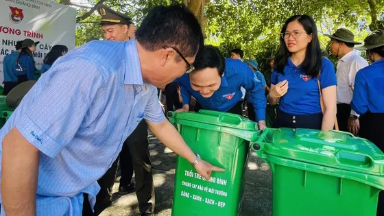 Trung ương Đoàn ra quân Ngày cao điểm Tình nguyện chung tay xây dựng nông thôn mới