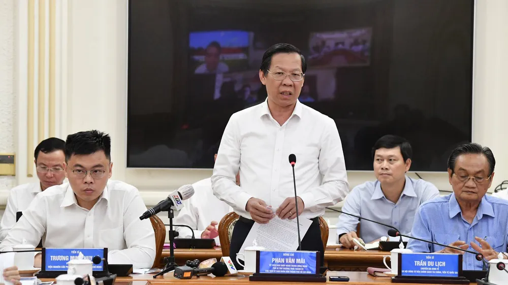 Chủ tịch UBND TPHCM Phan Văn Mãi chủ trì họp Hội đồng tư vấn triển khai thực hiện Nghị quyết 98