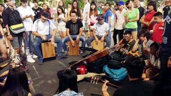 Đừng tự mua dây buộc mình