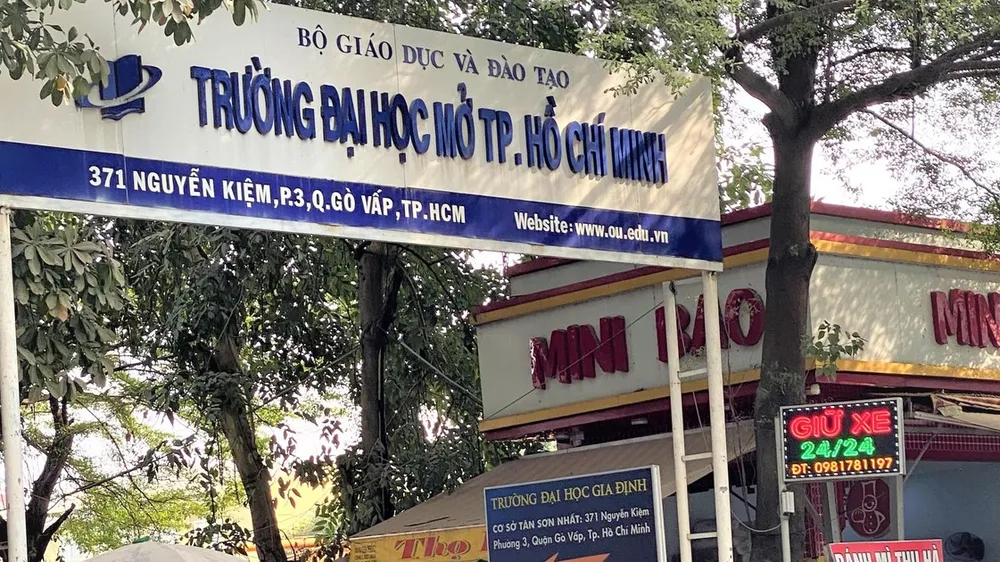 Mở ngành mới dù đi thuê cơ sở vật chất