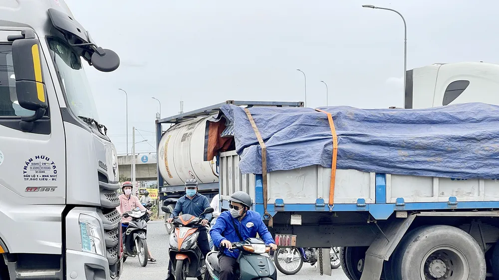 Sớm gỡ 2 nút thắt lớn